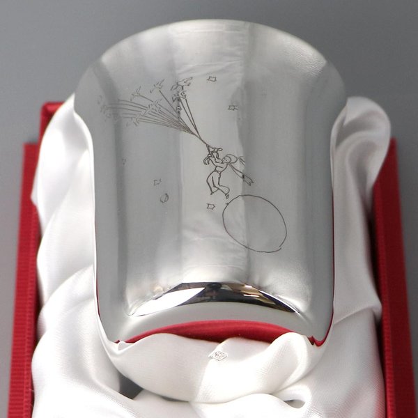 Timbales et ronds de serviette en argent : cadeaux intemporels pour baptême